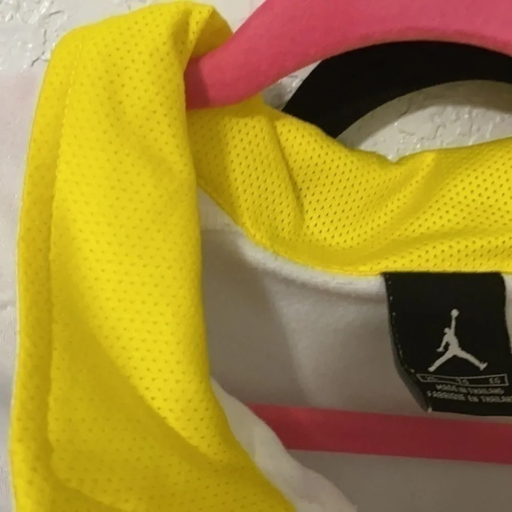 Air Jordan jacket. - Picture 5 of 9